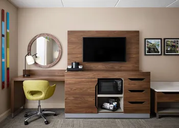 Hampton Inn & Suites New Haven - South - West Haven hotel thumbnail 3