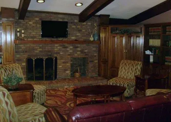 Quality Inn & Suites Searcy I-57 hotel thumbnail 2
