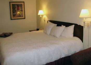Quality Inn & Suites Searcy I-57 hotel thumbnail 6