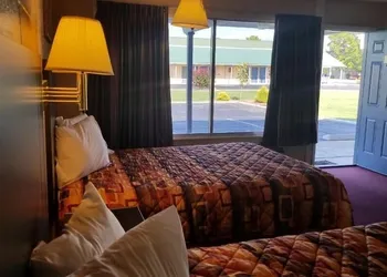 Scottish Inn McMinnville hotel thumbnail 2