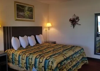 Scottish Inn McMinnville hotel thumbnail 4
