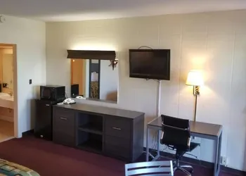 Scottish Inn McMinnville hotel thumbnail 6