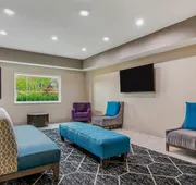 La Quinta Inn & Suites by Wyndham Batavia hotel detail image 4