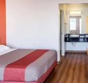 Motel 6 Bakersfield, CA - Convention Center hotel detail image 7