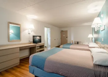 Big Springs Inn hotel thumbnail 7