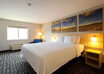 Days Inn by Wyndham Jackson hotel thumbnail 6