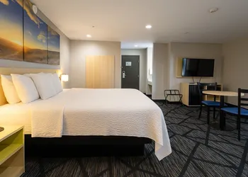 Days Inn by Wyndham Jackson hotel thumbnail 7