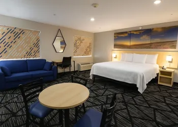Days Inn by Wyndham Jackson hotel thumbnail 8