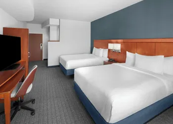Courtyard by Marriott Santa Clarita Valencia hotel thumbnail 5