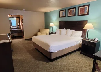 Best Western Plus Bayshore Inn hotel thumbnail 5