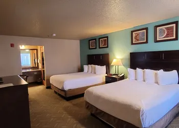 Best Western Plus Bayshore Inn hotel thumbnail 7