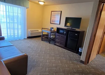 Best Western Plus Bayshore Inn hotel thumbnail 8