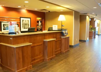 Hampton Inn & Suites Kingman hotel thumbnail 4