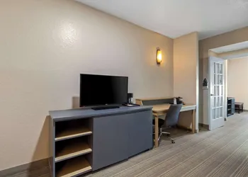 Sonesta Essential IAH Airport JFK Boulevard hotel thumbnail 4