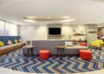 Hampton Inn Orlando-International Airport hotel thumbnail 4