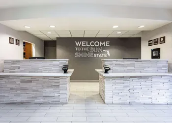 Hampton Inn Orlando-International Airport hotel thumbnail 6
