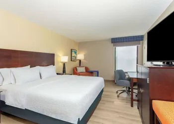 Hampton Inn Orlando-International Airport hotel thumbnail 8