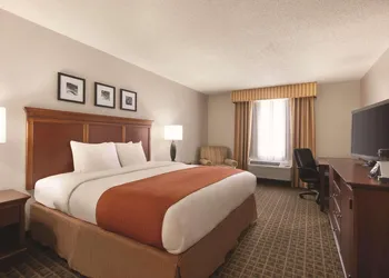Country Inn & Suites by Radisson, Lawrenceville near Northside Hospital Gwinnett hotel thumbnail 8