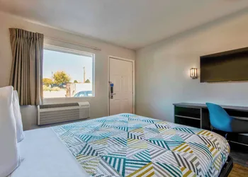 Motel 6 Albuquerque, NM - Carlisle hotel thumbnail 6
