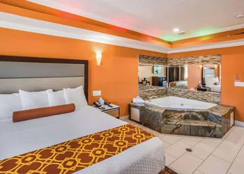 Rodeway Inn & Suites Pasadena hotel thumbnail 4