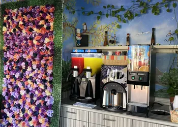 Island Suites hotel thumbnail 3