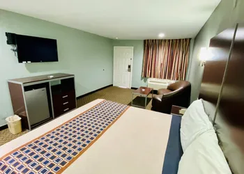 Home Place Inn & Suites hotel thumbnail 4