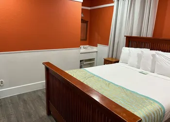 Americas Best Value Inn & Suites Royal Carriage hotel thumbnail 7