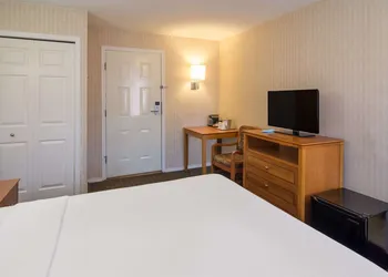 SureStay Hotel by Best Western North Vancouver Capilano hotel thumbnail 5