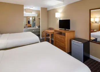 SureStay Hotel by Best Western North Vancouver Capilano hotel thumbnail 8