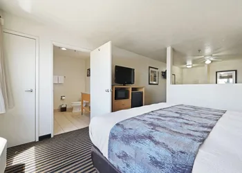 Best Western Plus Executive Inn & Suites hotel thumbnail 8
