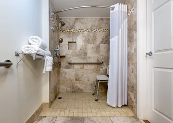 Holiday Inn Fort Lauderdale Airport by IHG hotel thumbnail 5