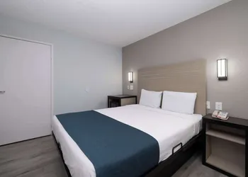 Motel 6 Tempe, AZ - Broadway - ASU hotel thumbnail 8