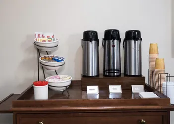 Red Roof Inn & Suites Stafford, VA - Quantico hotel thumbnail 5