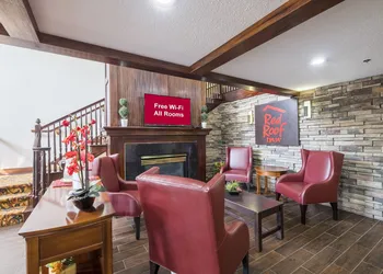 Red Roof Inn & Suites Stafford, VA - Quantico hotel thumbnail 6
