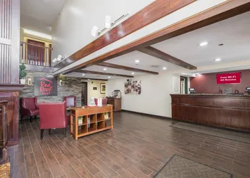 Red Roof Inn & Suites Stafford, VA - Quantico hotel thumbnail 7