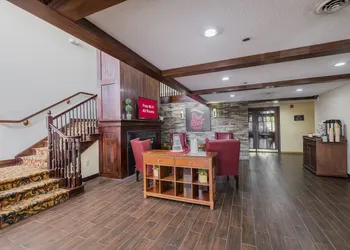 Red Roof Inn & Suites Stafford, VA - Quantico hotel thumbnail 8