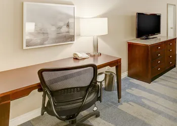 Hilton Irvine/Orange County Airport hotel thumbnail 4