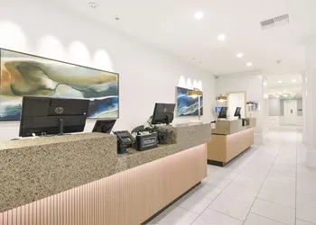 Hilton Irvine/Orange County Airport hotel thumbnail 3