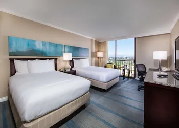 Hilton Irvine/Orange County Airport hotel thumbnail 8