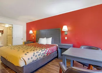 Econo Lodge Moreno Valley hotel thumbnail 5
