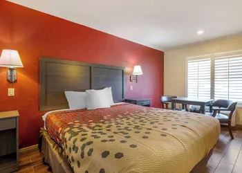 Econo Lodge Moreno Valley hotel thumbnail 8