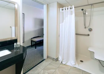 Days Inn by Wyndham Plattsburgh hotel thumbnail 4