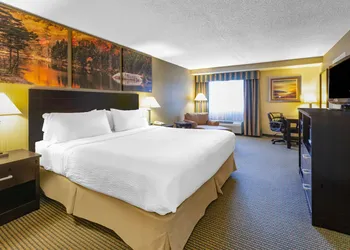 Days Inn by Wyndham Plattsburgh hotel thumbnail 6
