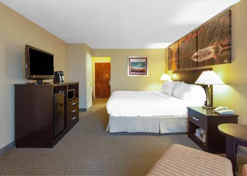 Days Inn by Wyndham Plattsburgh hotel thumbnail 7