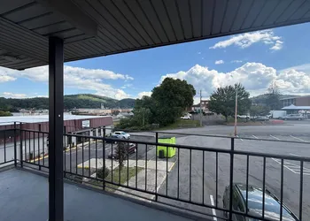 Econo Lodge Galax hotel thumbnail 7