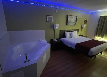 Willow Lodge Willoughby – Cleveland Mentor hotel thumbnail 5