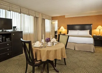 Holiday Inn Alexandria at Carlyle by IHG hotel thumbnail 2