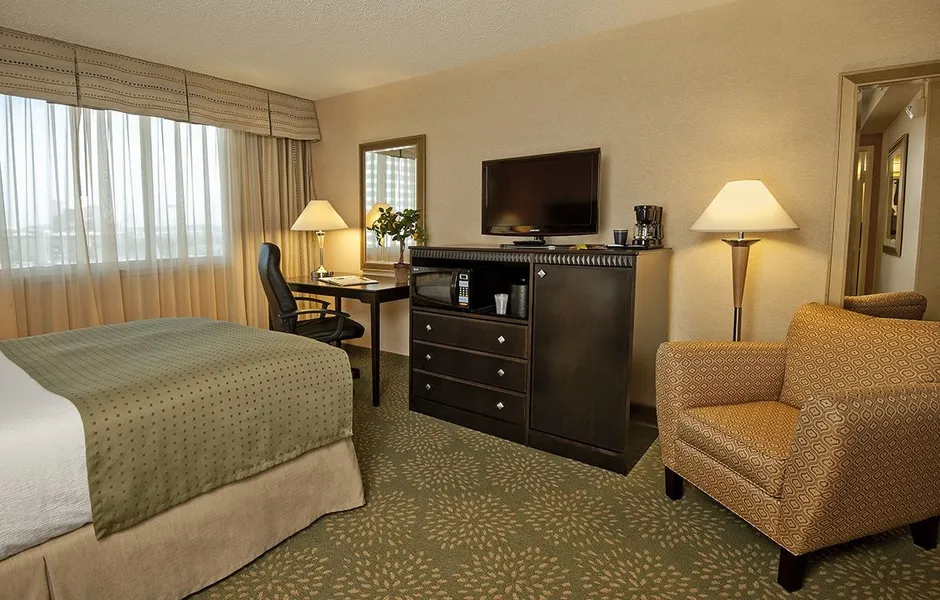 Holiday Inn Alexandria at Carlyle by IHG hotel detail image 6