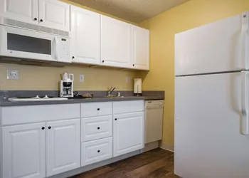 Quality Inn & Suites Silverdale Bangor - Keyport hotel thumbnail 4