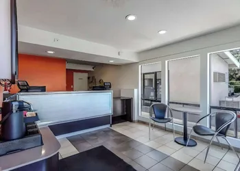 Motel 6 Modesto CA hotel thumbnail 2